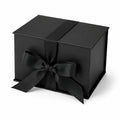 Boîte cadeau carrée 20 x 20 x 20 cm en carton noir avec ruban décoratif